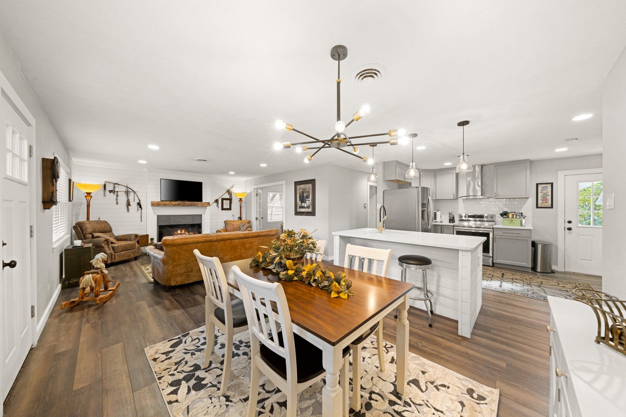 Pickled Pepper Cottage - Texas Dreamin',  Welcome to our Cottage -3b3b 