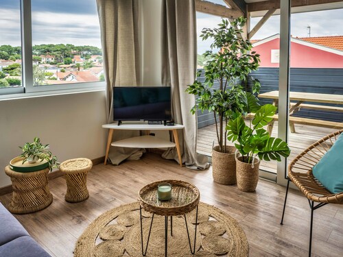 Mamita 4. "wooded stopover apartment" T2 47m² + terrace 24m²