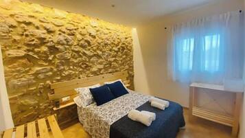 3 chambres, fer et planche Ă repasser, Wi-Fi, draps fournis