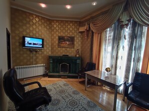 豪華雙人房 | 高級寢具、羽絨被、Tempur-Pedic 床墊、迷你吧