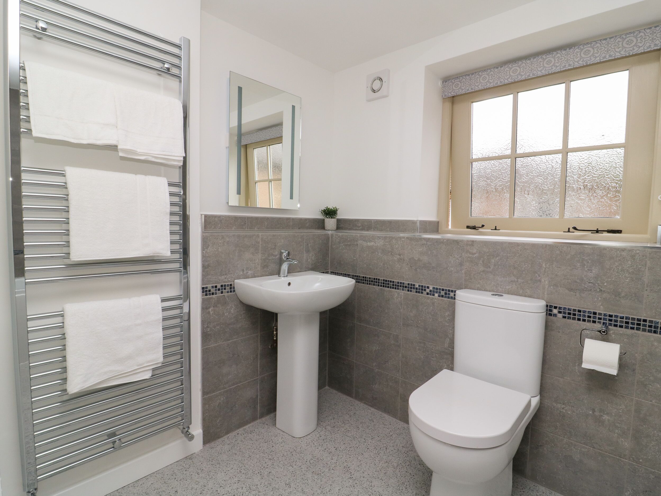 Cottage | Bathroom | Shower