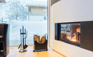 Perhehuoneisto | Allergiatestatut vuodevaatteet, tallelokero huoneessa