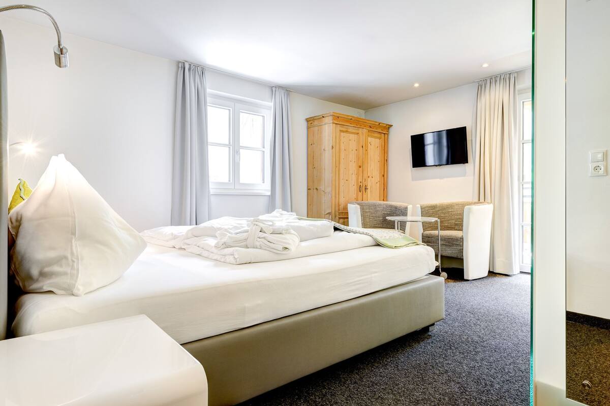 Standard Double Room with Balcony | Anti alerjik yatak takımı, odada kasa, ücretsiz kablosuz İnternet 