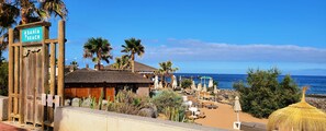 Beach towels - New Luxury Oceanfront Apartment with beautiful Seaview, WIFI, Pool (Palm-Mar)
