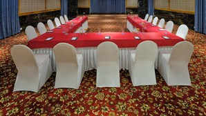 Business centre - Essentia Premier Hotel Chennai OMR (Chennai)