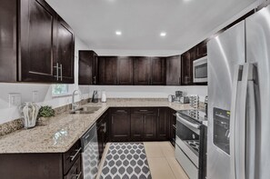Private kitchen - Waterfront Newly Renovated 4 BR Home (Hollywood)