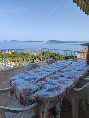 House (Four Bedroom Holiday Home with Terrac) | Terrace/patio - Holiday Home Maja (Solta)