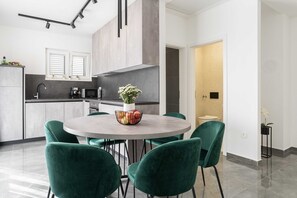 Apartment (Luxury Two Bedroom Apartment with Ter) | Private kitchen | Fridge - Luxury D Apartments (Bibinje)
