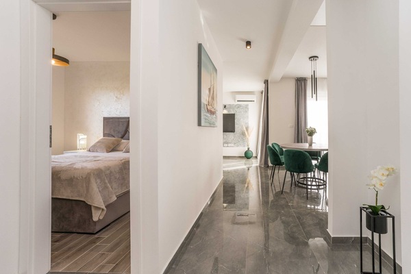 Apartment (Luxury Two Bedroom Apartment with Ter) | Interior