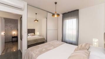 Apartment (Luxury Two Bedroom Apartment with Ter) | 4 bedrooms