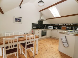 Ferienhaus | Eigene Küche | Kühlschrank, Geschirrspüler, Wasserkocher, Toaster