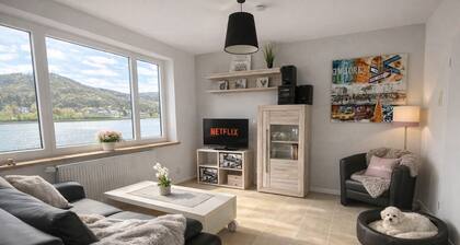 Ferienwohnung direkt am Rhein – Wasserblick & hundefreundlich, nahe Loreley
