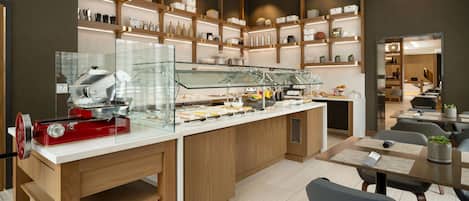 Daily buffet breakfast (USD 1.00 per person)