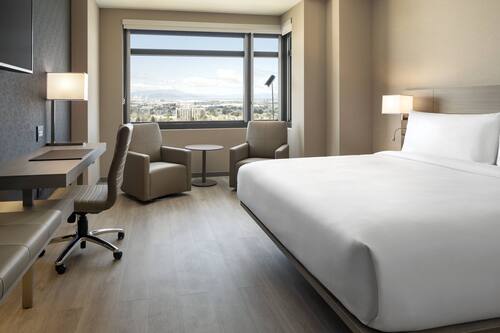Literie de qualité supérieure, coffres-forts dans les chambres