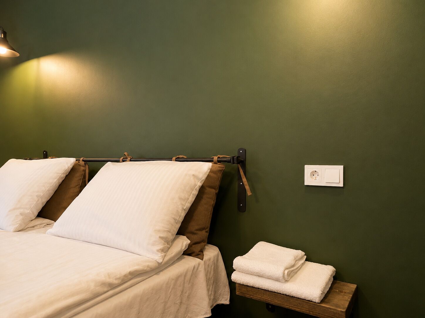 3 bedrooms, travel crib, free WiFi, bed sheets