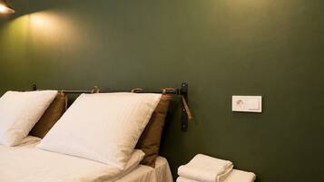 3 bedrooms, travel crib, free WiFi, bed sheets