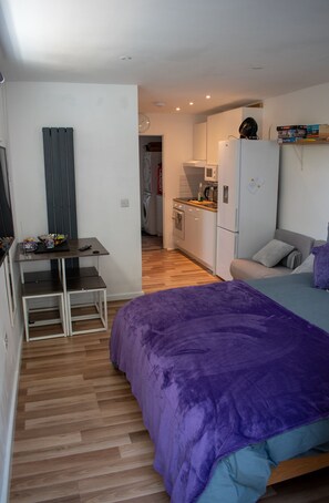 Apartamento de lujo, baño privado (Family Friendly) | Cocina compartida
