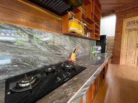 Mikuk Cottages Canggu - view 3