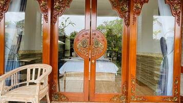 Design Room | Premium bedding, down comforters, Select Comfort beds, in-room safe