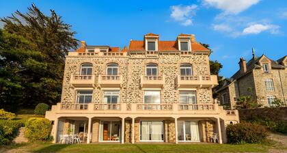 Waterfront Stay in Pléneuf-Val-André