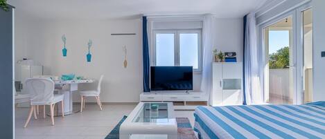 2 slaapkamers, een strijkplank/strijkijzer, gratis wifi, beddengoed