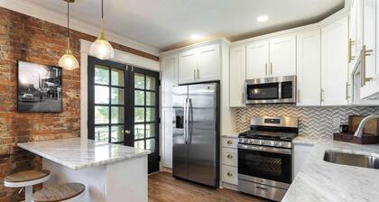 2BR Townhome w/ Parking – Walk to Stadiums & DT