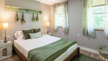 4 habitaciones, escritorio, tabla de planchar con plancha y wifi