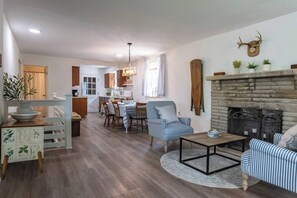 Unclassified image, 2 of 19, button