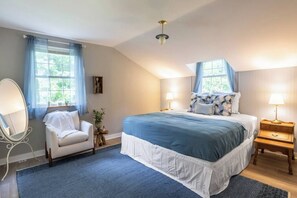4 bedrooms, desk, iron/ironing board, WiFi - Lakefront for 8, Near KY Speedway, Belterra Casino (Sparta)