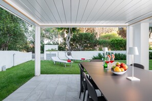 Outdoor dining - WLofts 12 by Klodge - cozy design holiday suite (Olbia)