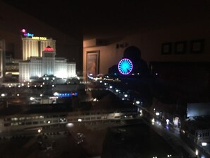 Exterior - Cool Condo on the AC Boardwalk (Atlantic City)