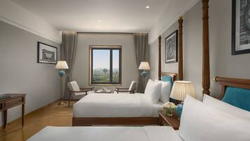 Deluxe Twin Room | In-room safe, iron/ironing board, free WiFi, bed sheets