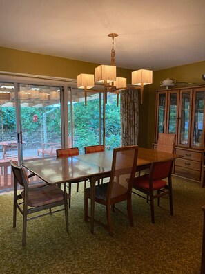 Dining - Large, Beautiful Mid Century Mountain House..... (South Williamsport)
