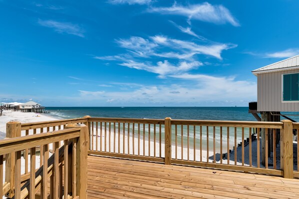 House, 4 Bedrooms | Balcony