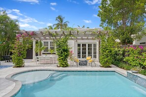 Piscine extérieure, piscine chauffée