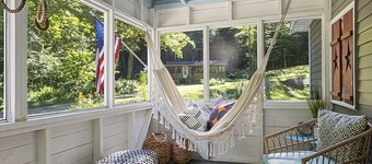 Cozy cottage with private HOT TUB, lake access, Gunstock mountain & fire pit