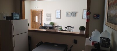 White House Lodge-Main Street Executive Apartment