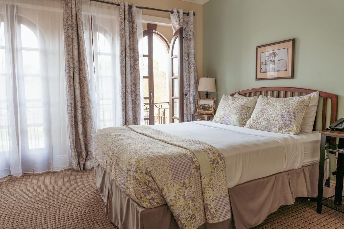 Hypo-allergenic bedding, blackout curtains, iron/ironing board
