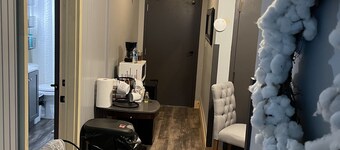 Family suite sleeps 11!  We are near Champaign-Urbana 4 bedrooms & 2.5 bathrooms