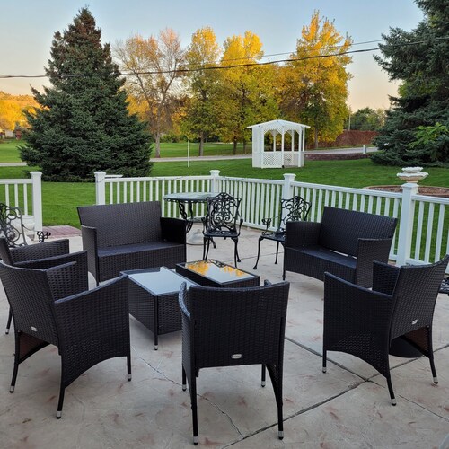 Quiet cul-de-sac on 18-hole  golf course. Good neighbors.