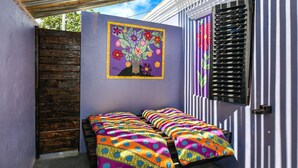 Unclassified image, 3 of 6, button - Gypsy private room at Bed & Breakfast, Mammaloe's Aruba (Santa Cruz)