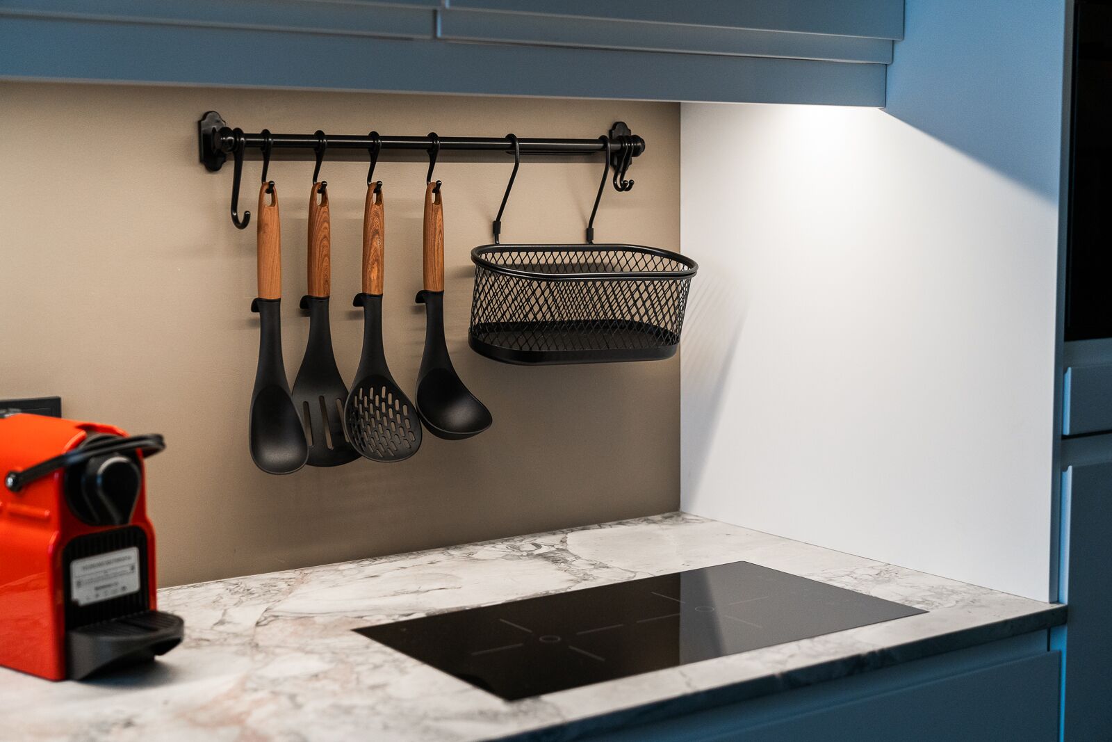 Luksushuoneisto, tupakointi kielletty, keittiö | Yksityinen keittiö | Jääkaappi, uuni, liesi, kahvin-/teenkeitin