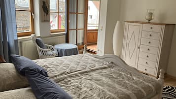2 Schlafzimmer, Reisekinderbett, WLAN, Bettwäsche