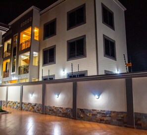 Apartment | Exterior - Captivating 1-bed Apartment in Tema, com 25 (Tema)