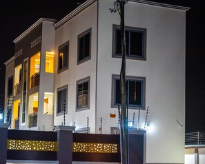 Apartment | Exterior - Captivating 1-bed Apartment in Tema, com 25 (Tema)