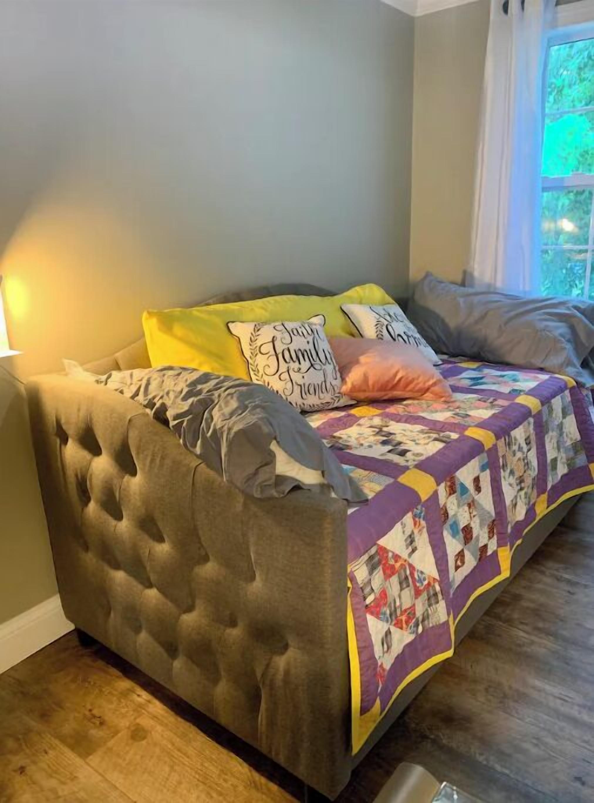 3 habitaciones, escritorio, tabla de planchar con plancha y wifi gratis 