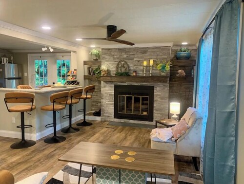 Relaxing Country Getaway, 3BR/2Bath