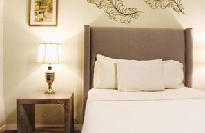 1 bedroom, WiFi, bed sheets - Montrose Pied-à-terre walking distance to Museums (Houston)