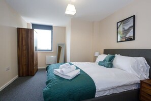 2 bedrooms, iron/ironing board, WiFi, bed sheets