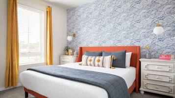 2 bedrooms, desk, iron/ironing board, travel cot